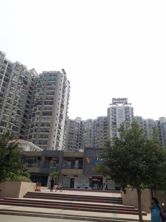 Buy 3BHK Residential Flat in Sector 77 Noida by Prateek Wisteria Builders